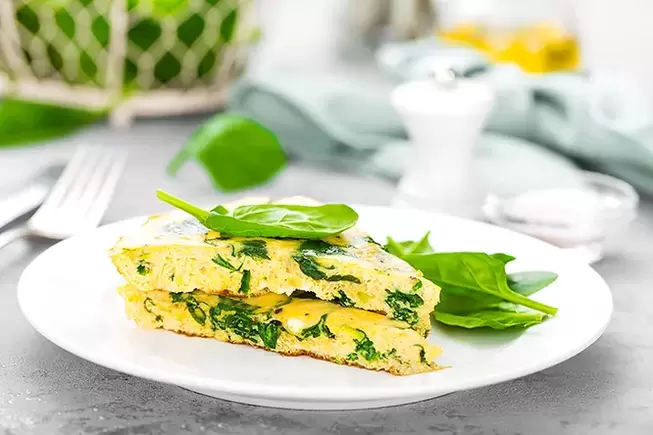 Herbal omelette with carbohydrate-free diet